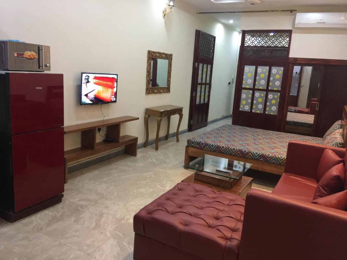 One Bed Studio Apartment Near Shaukat Khanum Lahor Dış mekan fotoğraf