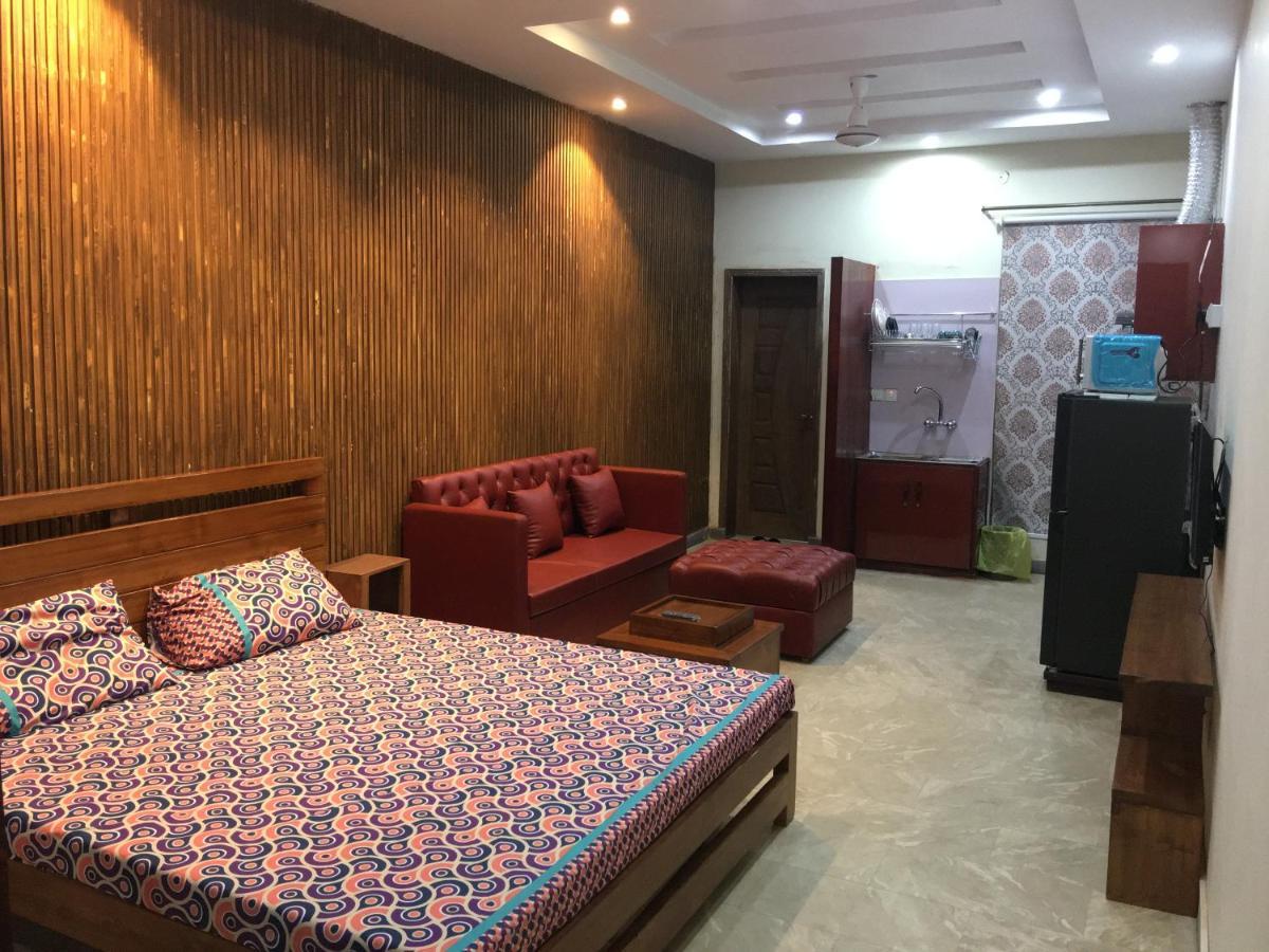 One Bed Studio Apartment Near Shaukat Khanum Lahor Dış mekan fotoğraf